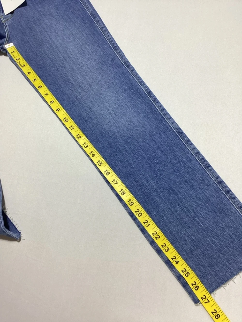 Frame Le Sylvia Crop Jeans High Rise Raw Hem - Picture 14 of 15